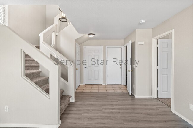 Building Photo - 12106 N 130th Dr