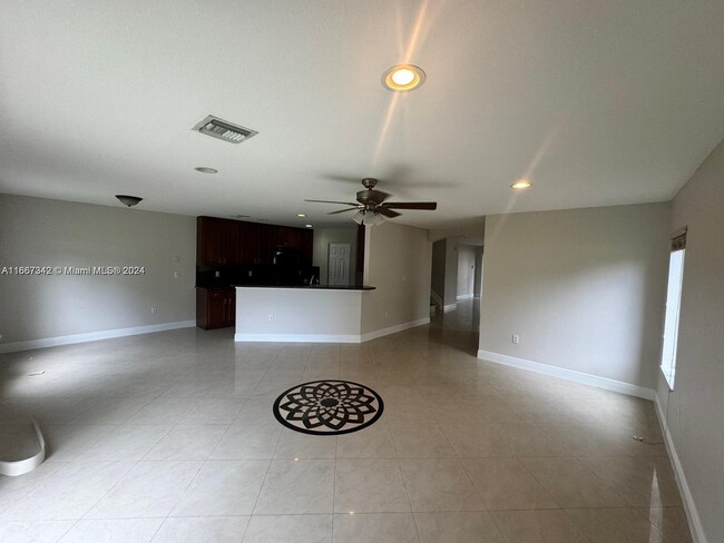 Foto del edificio - 4527 SW 129th Ave