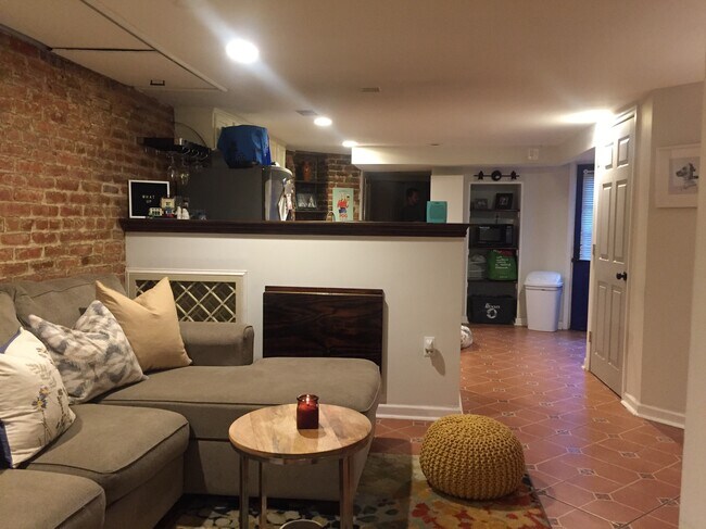 Foto del edificio - 1012 Park Rd NW