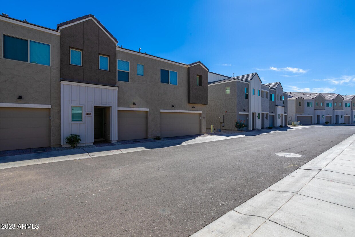 2169 W Harmont Dr, Phoenix, AZ 85021 Townhome Rentals in Phoenix AZ