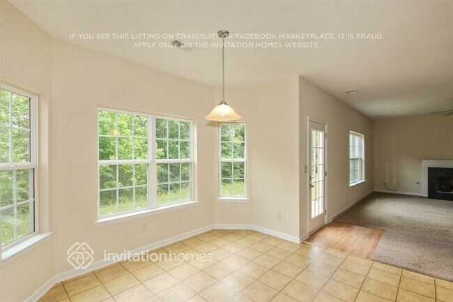 Foto del edificio - 1592 Ewing Farm Dr