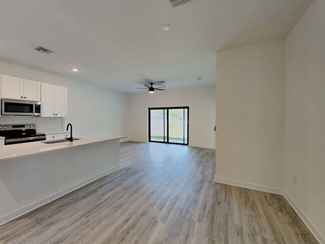 Foto del edificio - 1125 Highlands Rd