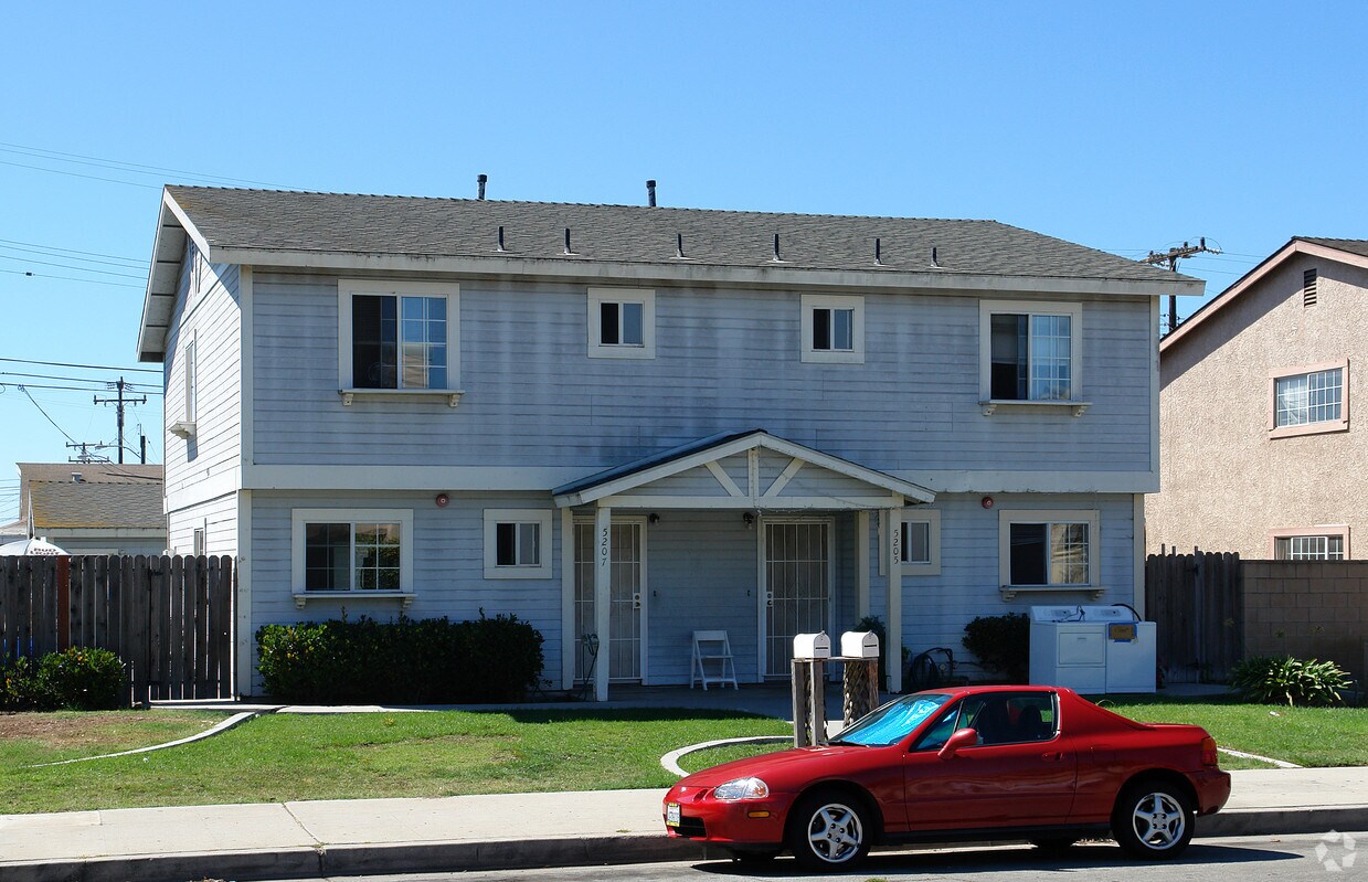 Primary Photo - 5205-5207 Saviers Rd