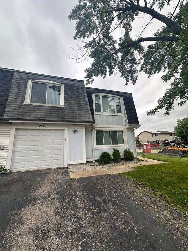 Primary Photo - 3931 Sandpiper Dr