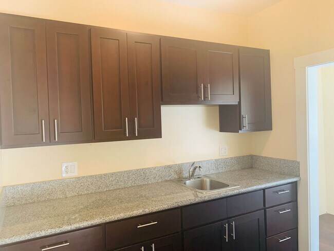 Foto del edificio - Old World Charm 1 bedroom / 1 bath