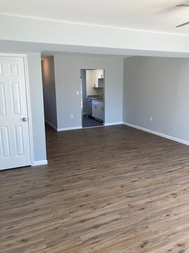 Foto del edificio - Renovated 2 Bedroom, 1.5 Bathroom in Aberd...