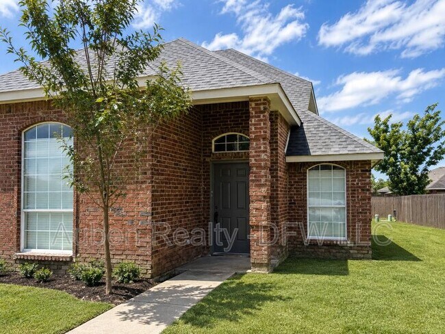 Foto del edificio - 434 Chestnut Ln
