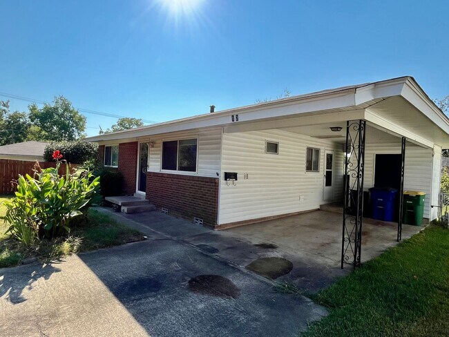 Foto del edificio - Perfect 2 Bed 1 Bath Home