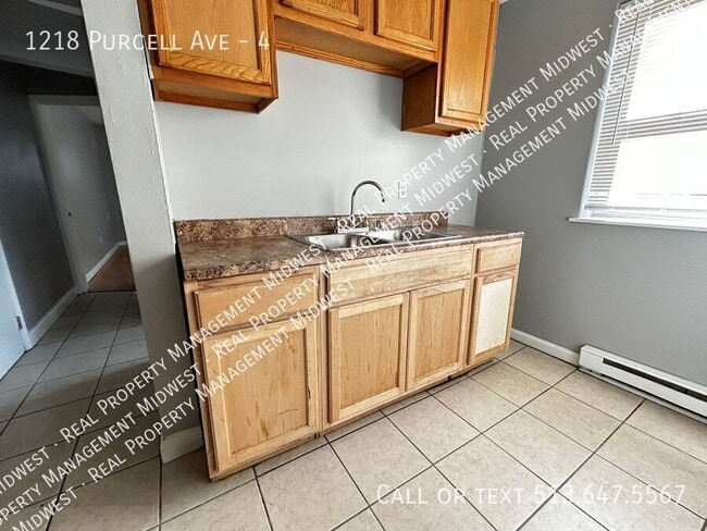 Foto del edificio - 1218 Purcell Ave