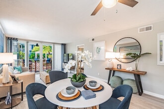 Building Photo - Bermuda Cay