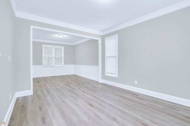Foto del edificio - 2719 McCoy Ave
