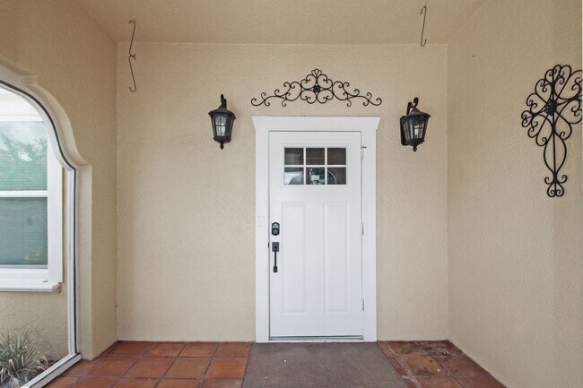 Foto del edificio - Nokomis Annual Pool Home for Rent