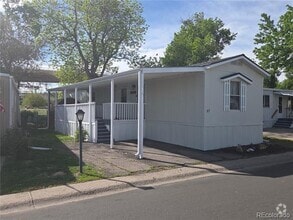 Building Photo - 8201 N Wolhurst Dr