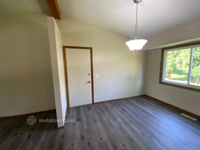 Building Photo - 6840 Penamint Ln