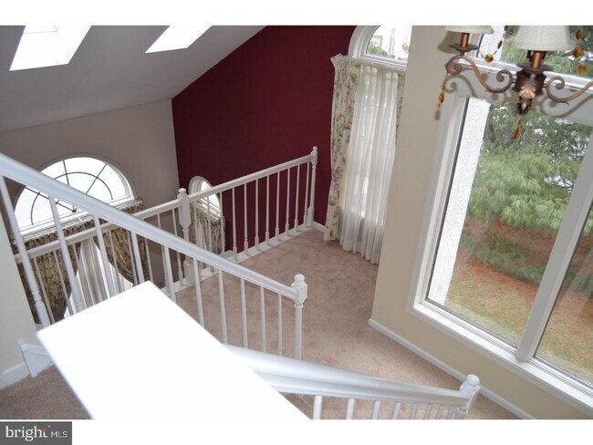 Foto del edificio - 706 Radcliffe Ct
