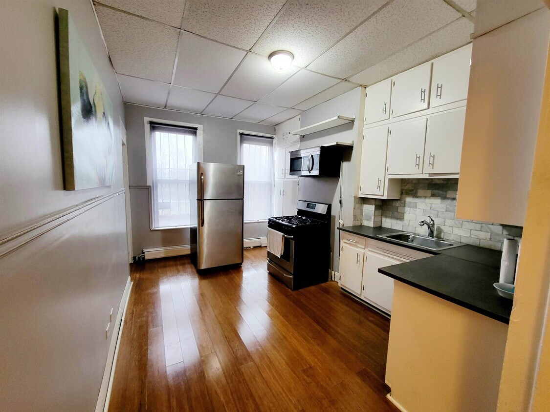240A Palisade Ave Unit 1, Jersey City, NJ 07306 Condo for Rent in