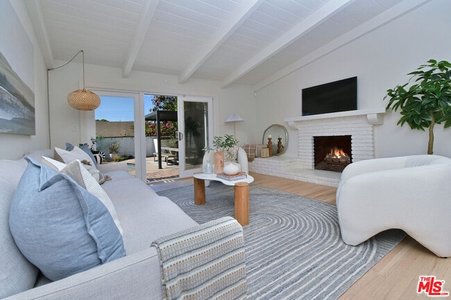 Building Photo - 12614 Morrison St