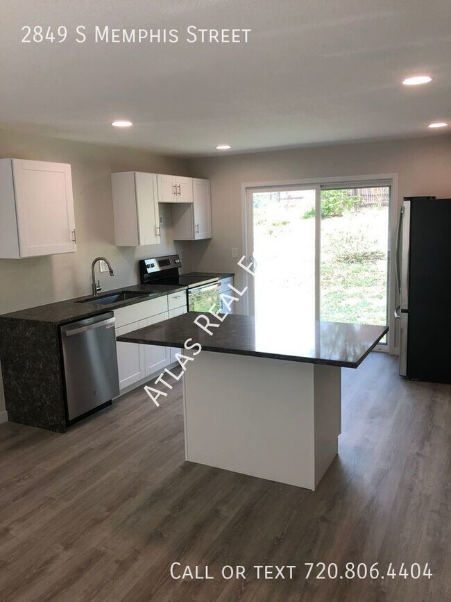 Foto del edificio - Beautiful 3 Bed 3 Bath Home In South Aurora
