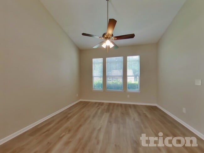 Foto del edificio - 68 Camden Way