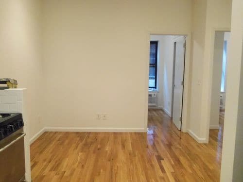 Building Photo - 443 W 51st St