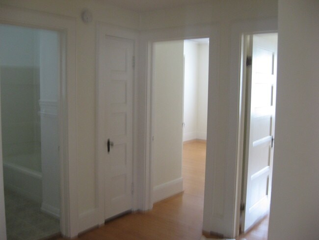 Foto del edificio - 3205 Michigan St