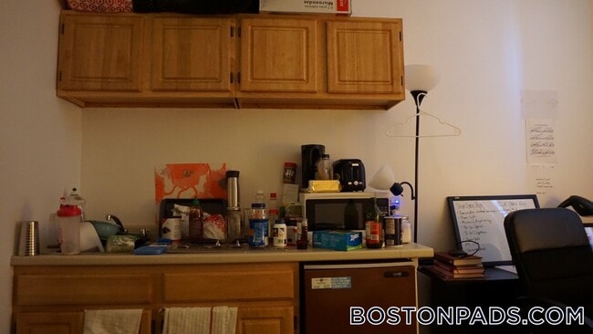 Building Photo - 854 Beacon St