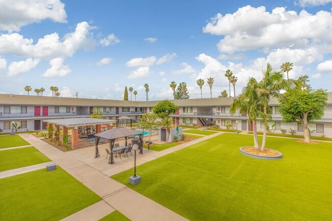 Building Photo - Miramar Apartments