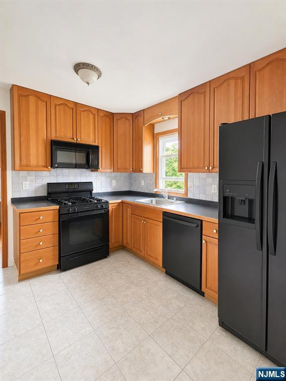 Foto del edificio - 284 Livingston Ave
