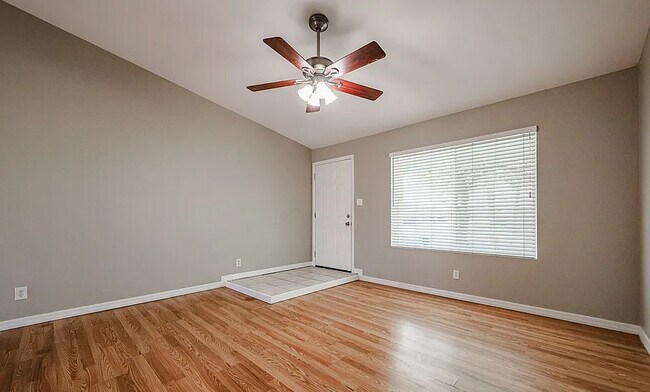 Foto del edificio - 604 W Kiva Ave