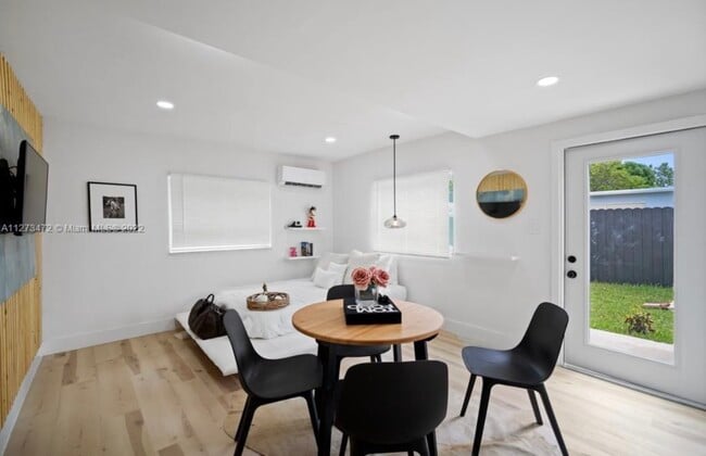 Photo - 1523 NE 148th St Townhome