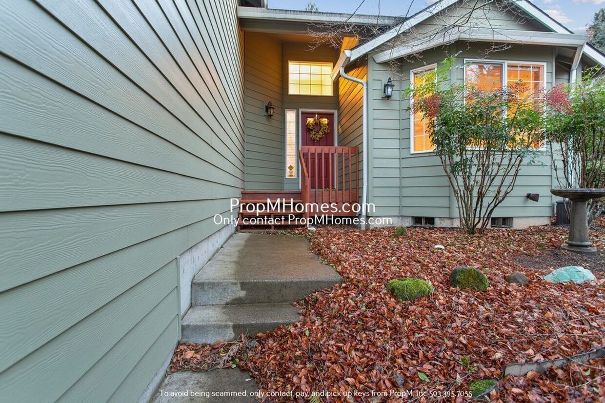 Foto principal - Charming 3BR Home in Pleasant Valley Neigh...