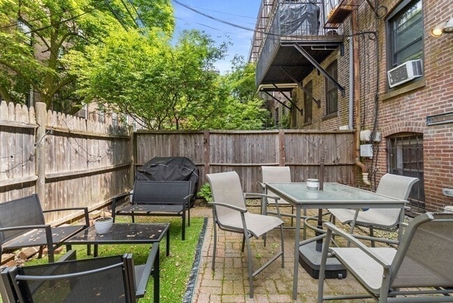 Building Photo - 97 Appleton St