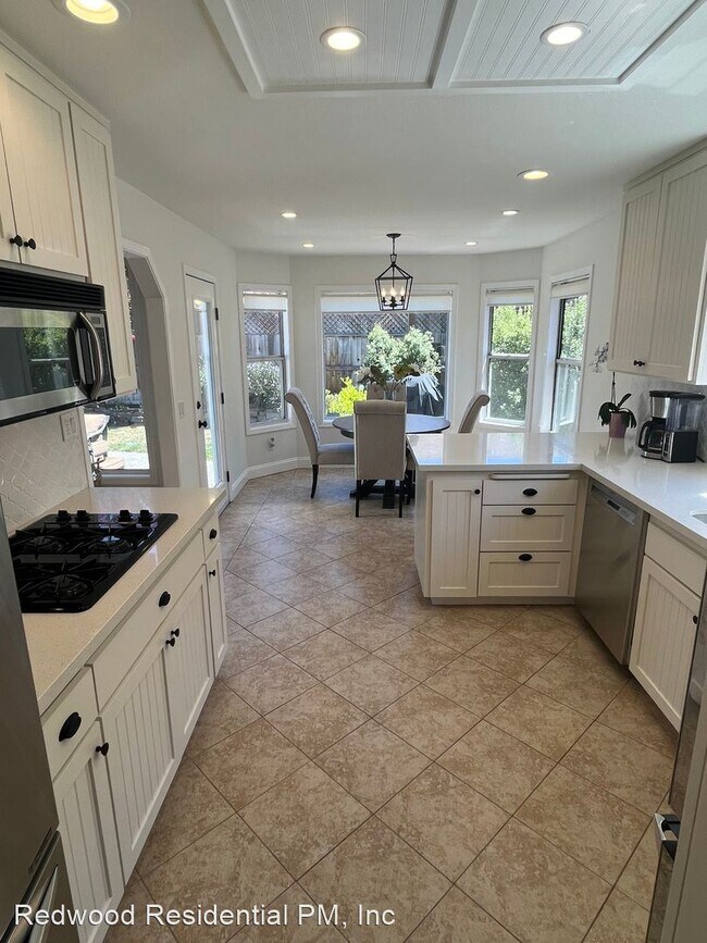Foto del edificio - 3 br, 2 bath House - 6144 Amie Drive