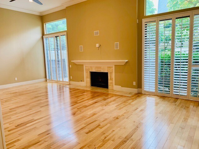 Building Photo - Incredible 3Bed/3Bath Townhome in the Del ...