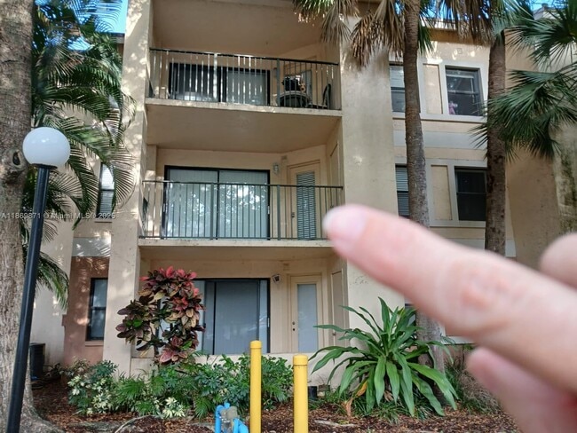 Foto del edificio - 9999 Summerbreeze Dr