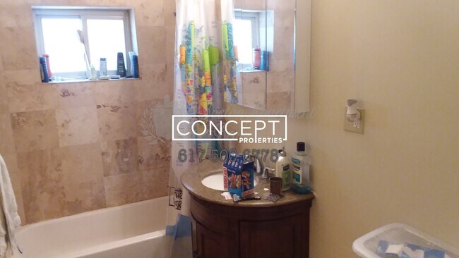 Building Photo - 63 Selkirk Rd