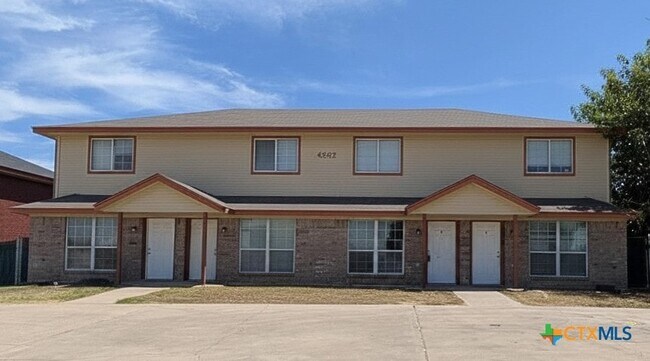 Foto del edificio - 4302 Jeff Scott Dr