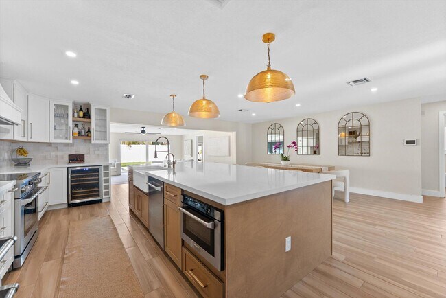 Foto del edificio - 1289 SW 7th St