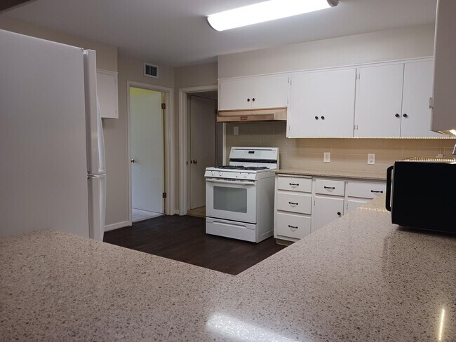 Building Photo - Spacious 3-Bedroom House, your next dream ...