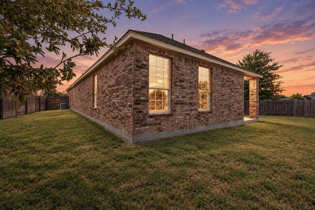 Building Photo - 1016 Danish Cove