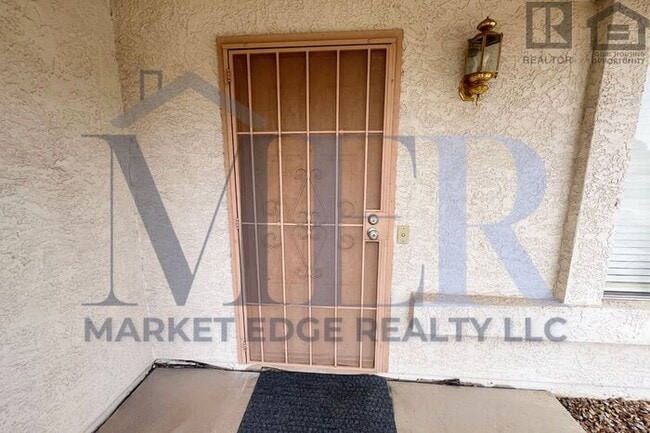 Building Photo - 1Bed/1Bath House at 31st Ave/Beardsley! $1...