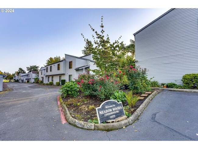 Photo - 14575 SW Walker Rd #B10 House