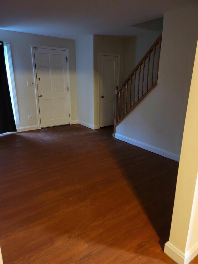 221 Altamont Ave, Catonsville, MD 21228 Townhome Rentals in