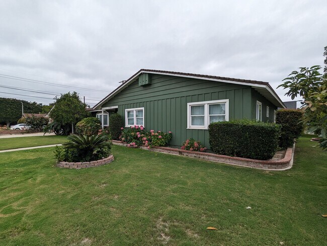 Building Photo - 1722 S Heather Ln