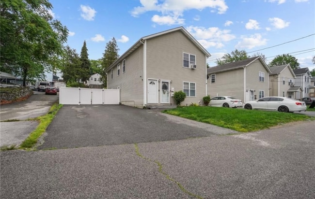 Foto del edificio - 177 Russo St