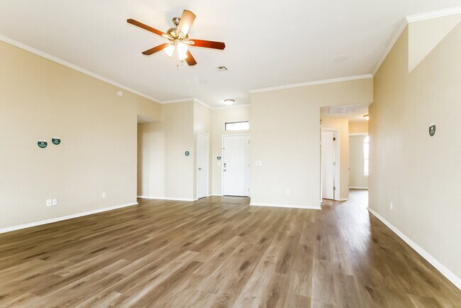 Building Photo - 1405 Cherokee Ln