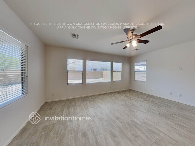 Building Photo - 1056 S 200th Ln