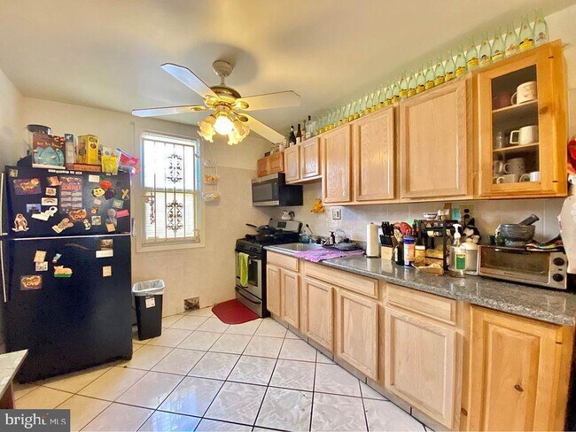 Foto del edificio - 1625 Page St