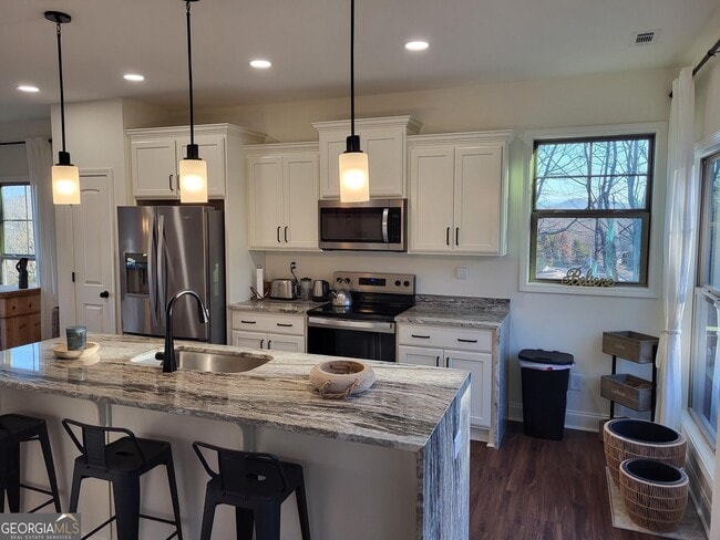 Foto del edificio - 363 Bayside Ln