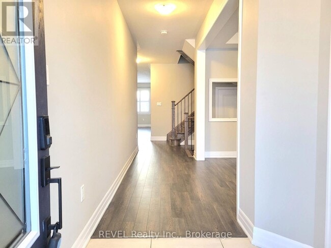 Building Photo - 9275 White Oak Ave